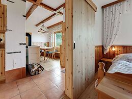 Cosy Holiday Home With Private Pool