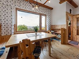 Cosy Holiday Home With Private Pool
