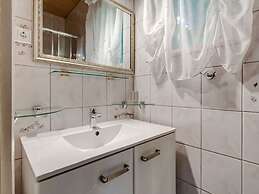 Cosy Holiday Home With Private Pool