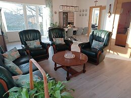 A Villa Between the Town Centre and the Forest