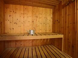 Quaint Cottage In Petite Langlire with Hot Tub