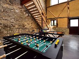 Pleasant Holiday Home in Erezée Ardennes with Hot Tub, Sauna