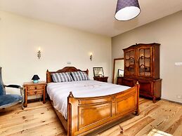 Pleasant Holiday Home in Erezée Ardennes with Hot Tub, Sauna