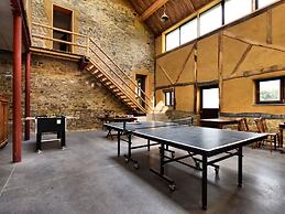Pleasant Holiday Home in Erezée Ardennes with Hot Tub, Sauna
