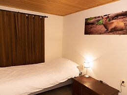 Cosy Chalet in Odeigne with Hot Tub