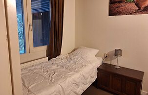 Cosy Chalet in Odeigne with Hot Tub