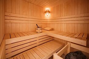Cosy Chalet in Odeigne with Hot Tub