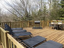 Cosy Chalet in Odeigne with Hot Tub