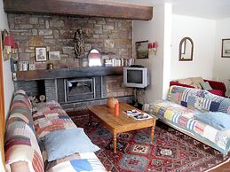 Rustic Retreat in Houvegne