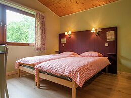 Rustic Retreat in Houvegne