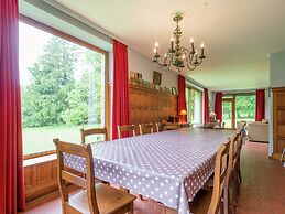 Rustic Retreat in Houvegne