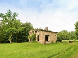 Rustic Retreat in Houvegne