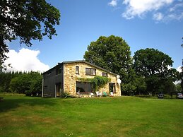 Rustic Retreat in Houvegne