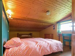 Rustic Retreat in Houvegne