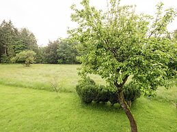 Rustic Retreat in Houvegne