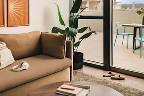 Sonder by Marriott Bonvoy 17WEST Apartments