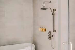 Sonder by Marriott Bonvoy 17WEST Apartments