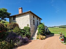 Hilltop Haven in Parlan