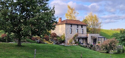 Hilltop Haven in Parlan