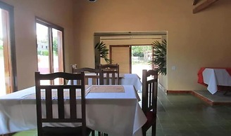 OYO Pousada Bougainville