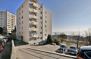 Apartment 1811