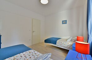 Apartment 1811