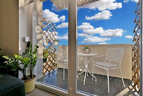 Apartment 1811