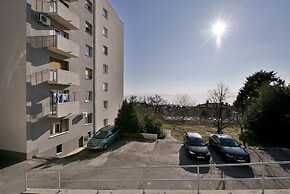 Apartment 1811