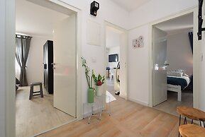 Apartment 1811