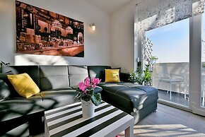 Apartment 1811