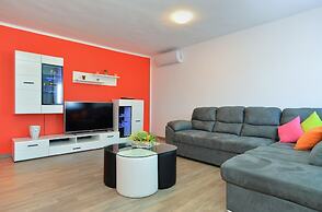 Apartment 1814