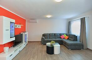 Apartment 1814