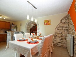 Apartment 1862