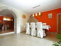 Apartment 1862