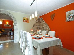 Apartment 1862