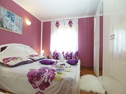 Apartment 1862