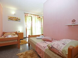 Apartment 1862
