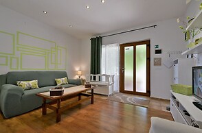 Apartment 1877