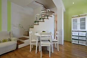 Apartment 1877