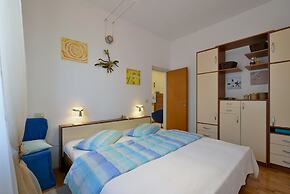 Apartment 1877