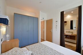 Apartment 1877