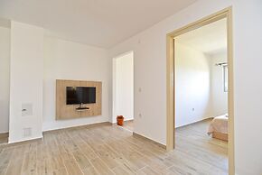 Apartment 1890