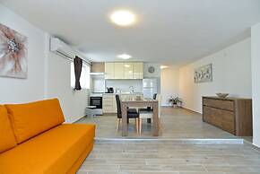 Apartment 1890