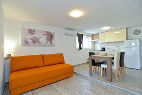 Apartment 1890