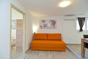Apartment 1890