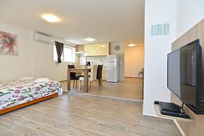 Apartment 1890