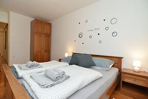 Apartment 1905