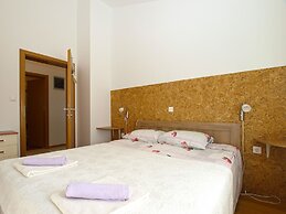 Apartment 1932