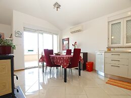 Apartment 1932
