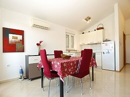 Apartment 1932